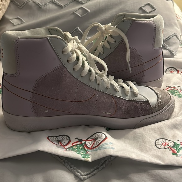 Nike Blazer Women’s 8.5 - Picture 4 of 4